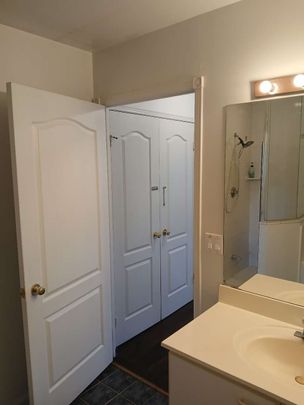 For Lease - 312 Grandview Way Unit# Master Bedroom, Toronto, Ontario - Photo 1