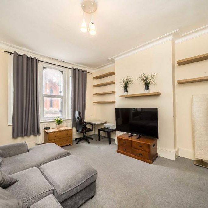 1 bedroom flat to rent - Photo 1