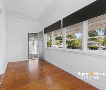 Neat & Comfortable Two Bedroom Home in the Toukley Avenues - Photo 4