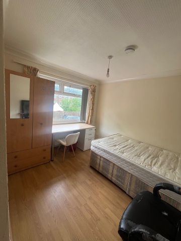 Room in a Shared House, Roman Way, B15 - Photo 3