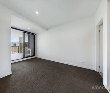 Brunswick West Living, Inside and Out - Photo 2