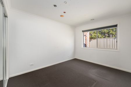 18 Windsor Avenue, SHEPPARTON VIC 3630 - Photo 3