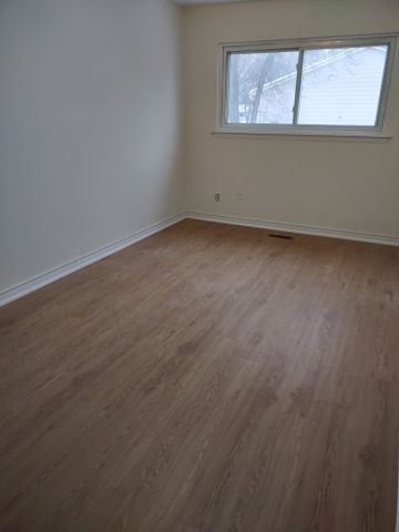 For Lease - 301 Washburn Way Unit# 56, Toronto, Ontario - Photo 3