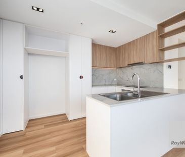 Stylish & Convenient Living in Prime Location - Photo 2