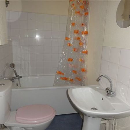 Location Appartement 1 pièce 15m² LE CREUSOT 71200 - Photo 4