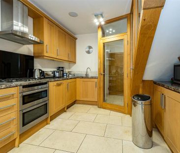 3 bedroom apartment to rent - Photo 6