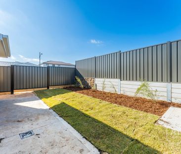 33 Gelantipy Drive, Truganina, Vic 3029 - Photo 3