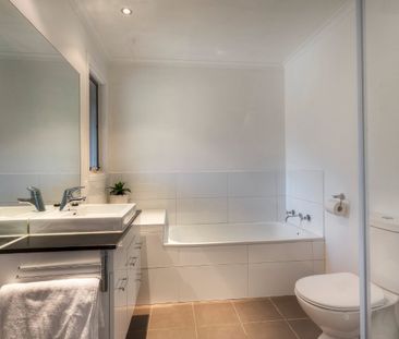 20 Bendall Street, Kensington VIC 3031 - Photo 1