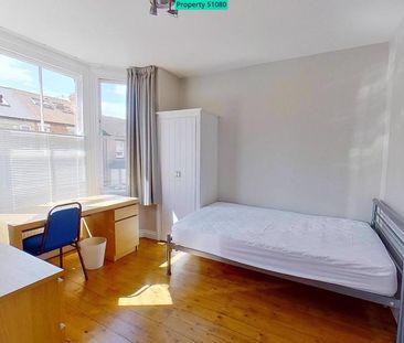 6 bedroom end of terrace house to rent - Photo 3
