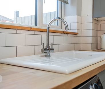 Gainsborough Avenue - Photo 1