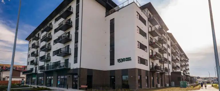 Canopy | 1530 Warde Avenue, Winnipeg - Photo 1