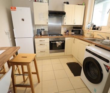 Room in a Shared Flat, Jenkinson House, E2 - Photo 2