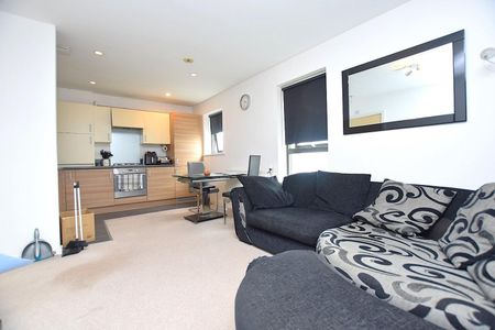 2 bedroom Flat To Let Total Size: 616 SQ FT - Photo 2