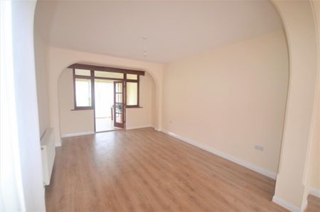 4 bedroom terraced house to rent - Photo 2