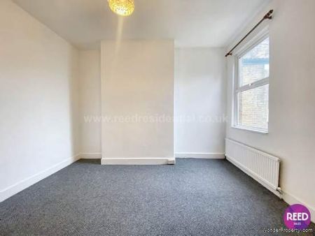 3 bedroom property to rent in Southend On Sea - Photo 3