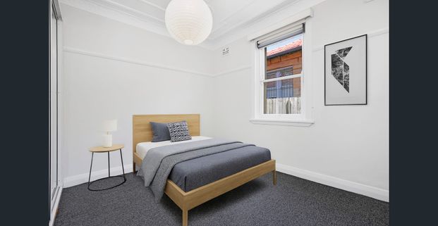 Spacious home in the heart of Maroubra - Photo 1