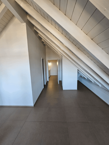 ERSTVERMIETUNG: GROSSZÜGIGE 4.5-ZIMMER-MAISONETTE IN RÜMLANG - Photo 5