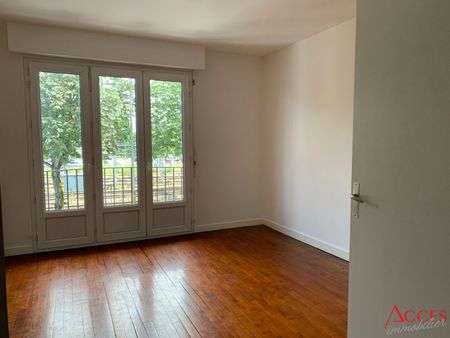 Location Appartement 4 pièces 81m² - Photo 3