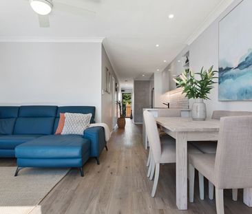 Coastal Renovated Two Bedroom Unit in Alexandra Headland - Photo 3