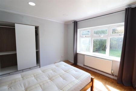 6 bedroom house to rent - Photo 2