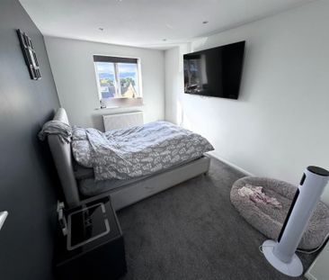 4 Bedroom Semi Detached To Let - Photo 5