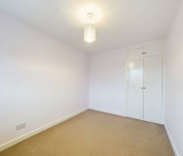 4 bedroom House in Havelock Road, Berkshire - Photo 4