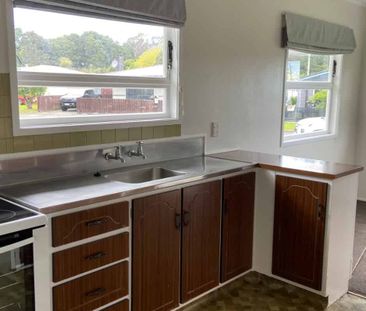 Three Bedrooms In A Quiet Culdesac - Photo 2