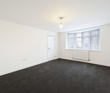 6 bedroom semi-detached house to rent - Photo 1