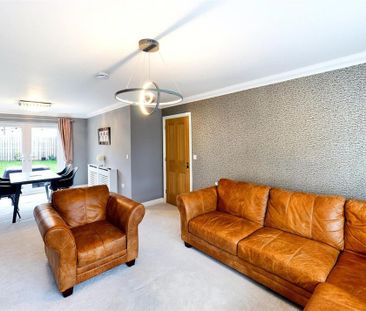 4 bedroom detached house to rent - Photo 6