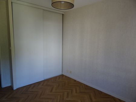 Location Appartement 2 pièces 47m² ORLEANS 45000 - Photo 2