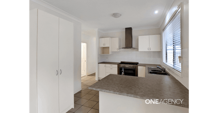 COMFORTABLE 3-BEDROOM HOME IN A QUIET LOCATION - Photo 2