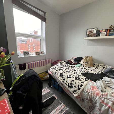 5 bedroom terraced house to rent - Photo 3