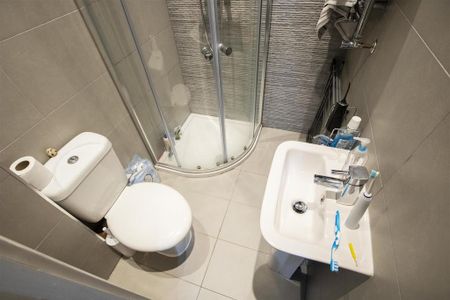 6 bedroom house to rent - Photo 4