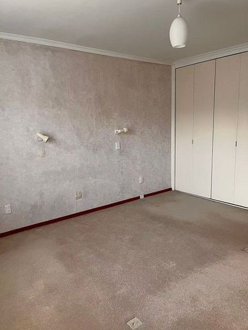 Cosy house with large carpark - Photo 3