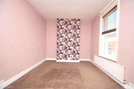 2 bed terraced house to rent in Beaconsfield Street, Scarborough, YO12 - Photo 5