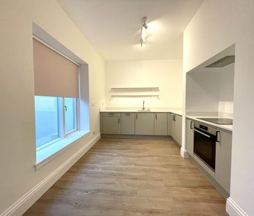 2 Bed Flat, Dean Lane, BS3 - Photo 3