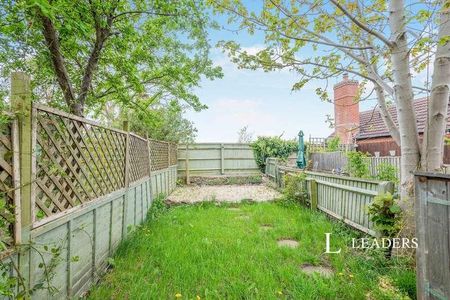 Gravel Walk, Faringdon, SN7 - Photo 2