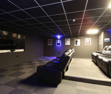 Studio, Broadgate House, Beeston, NG9 - Photo 2