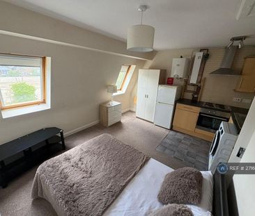 Studio to rent - Photo 3