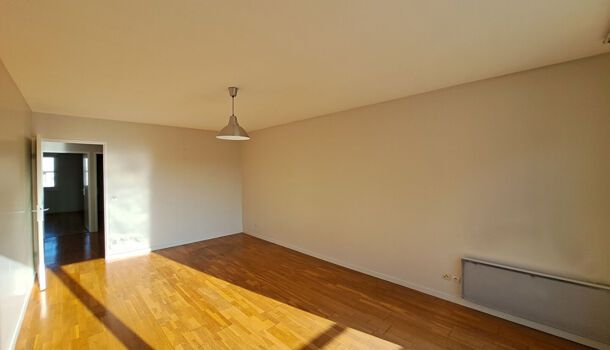 Appartement 3 pièces 72m2 REIMS 901 euros - Photo 1