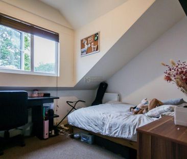 6 bedroom terraced house to rent - Photo 2