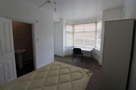 Hill Lane, Southampton, SO15 - Photo 2