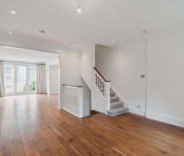 6 bedroom townhouse to rent - Photo 1