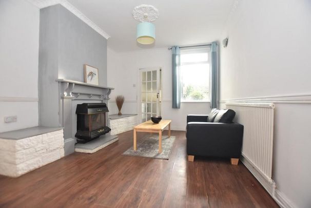 2 bedroom terraced house to rent - Photo 1