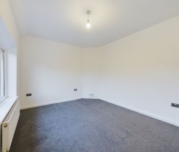 Manchester Road, Tyldesley, M29 - Photo 5