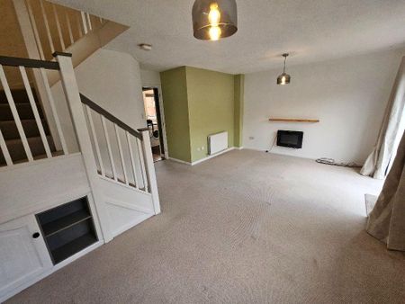 3 bedroom semi-detached house to rent - Photo 2