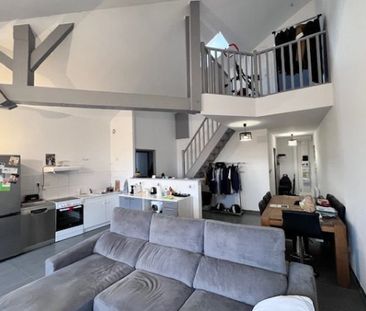 Appartement F3 duplex à louer à TOURNON SUR RHONE - Photo 2
