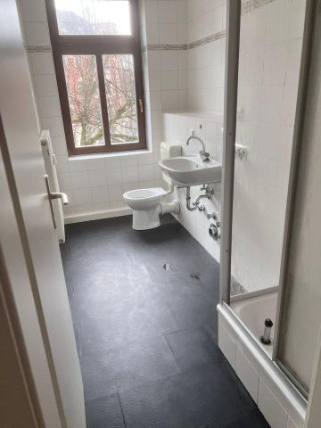 NEU RENOVIERT / BESTLAGE / BLICK INS GRÜNE / MODERNER SCHNITT - Foto 4