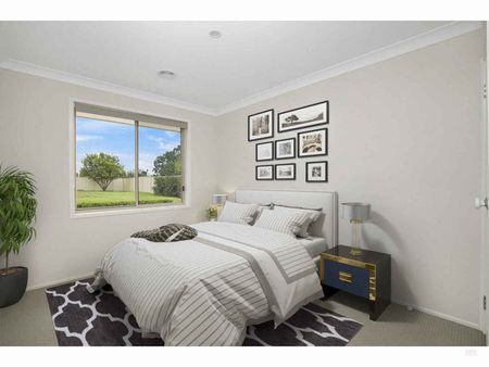 Modern Family Home - Photo 5