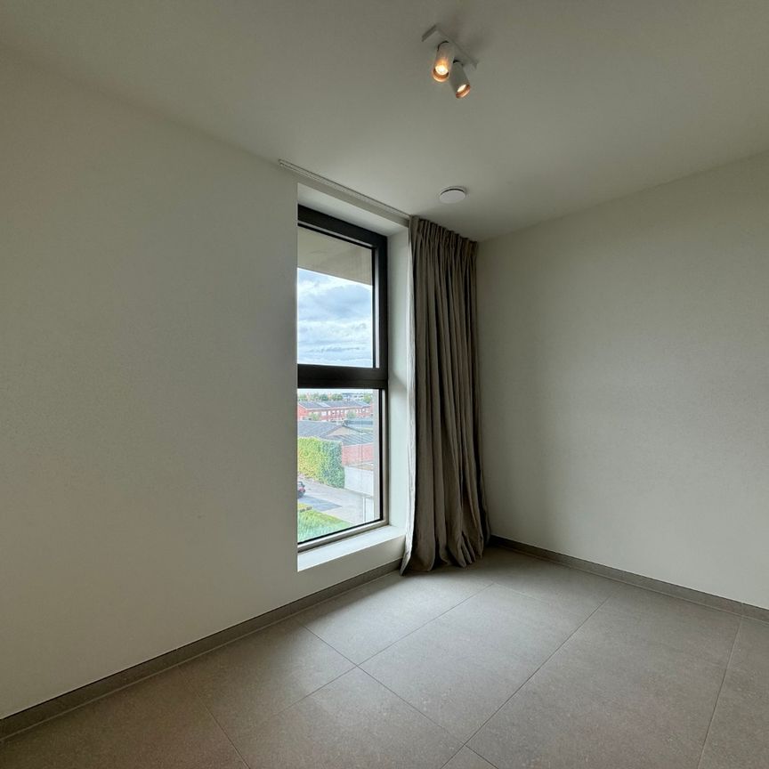 Instapklaar nieuwbouwappartement met groot terras - Photo 1